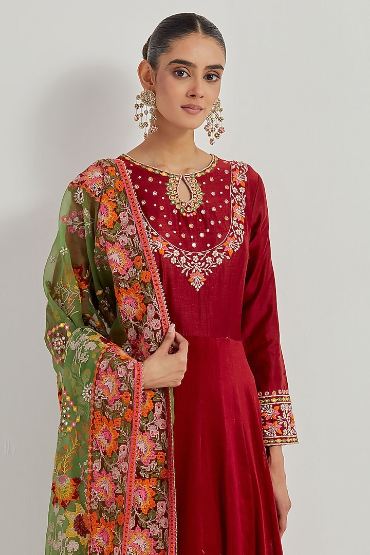 Deep Red Chanderi Gota Patti Embroidered Bridal Anarkali Set by Kavita Bhartia at Pernia's Pop Up Shop