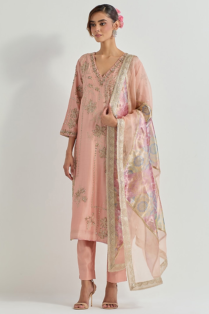 Pink Chanderi Organza & Tissue Hand Embellished Kurta Set by Kavita Bhartia at Pernia's Pop Up Shop