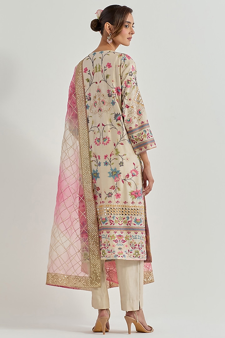 Ivory Chanderi Organza Embellished Kurta Set by Kavita Bhartia at Pernia's Pop Up Shop