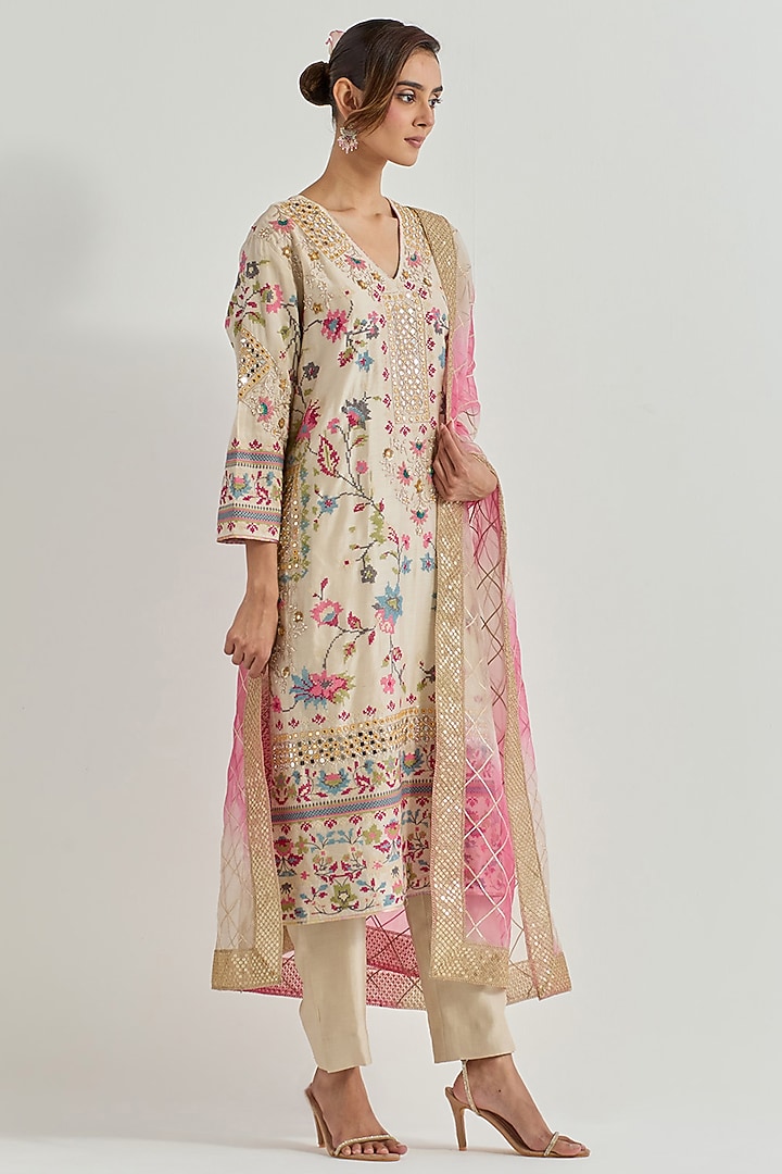 Ivory Chanderi Organza Embellished Kurta Set by Kavita Bhartia at Pernia's Pop Up Shop