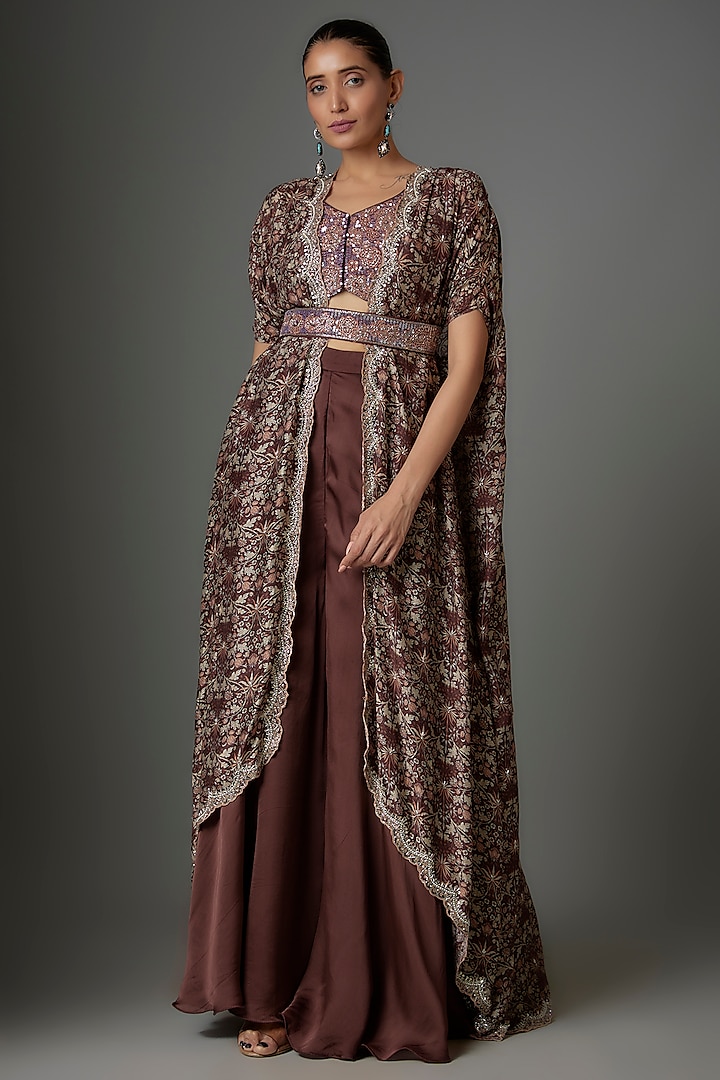 Clove Mul Silk & Crepe Printed Cape Set by Kshitij Choudhary