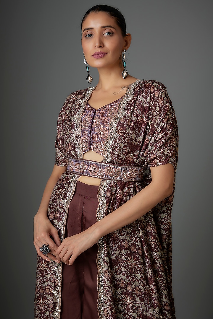 Clove Mul Silk & Crepe Printed Cape Set by Kshitij Choudhary at Pernia's Pop Up Shop