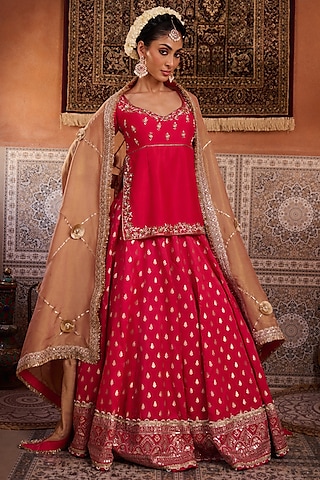 Fuchsia Banarasi Silk Sequins Embroidered Lehenga Set by Kapda Dori
