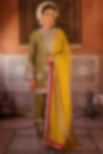 Sage Green Upada Silk Sequins Embroidered Kurta Set by Kapda Dori at Pernia's Pop Up Shop