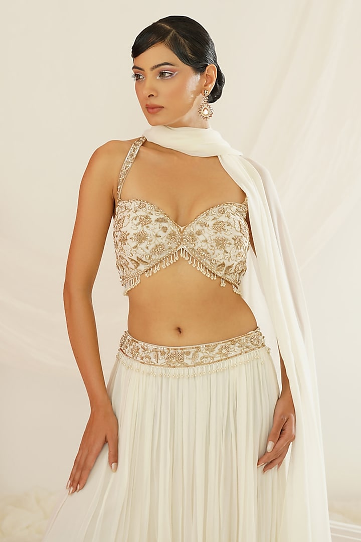 White Georgette Flared Palazzo Pant Set by Kapda Dori at Pernia's Pop Up Shop