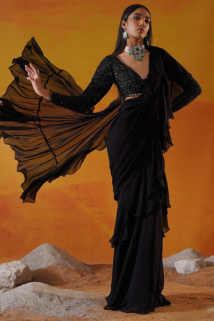 Black Georgette Draped Reception Saree Set by Kapda Dori at Pernia's Pop Up Shop