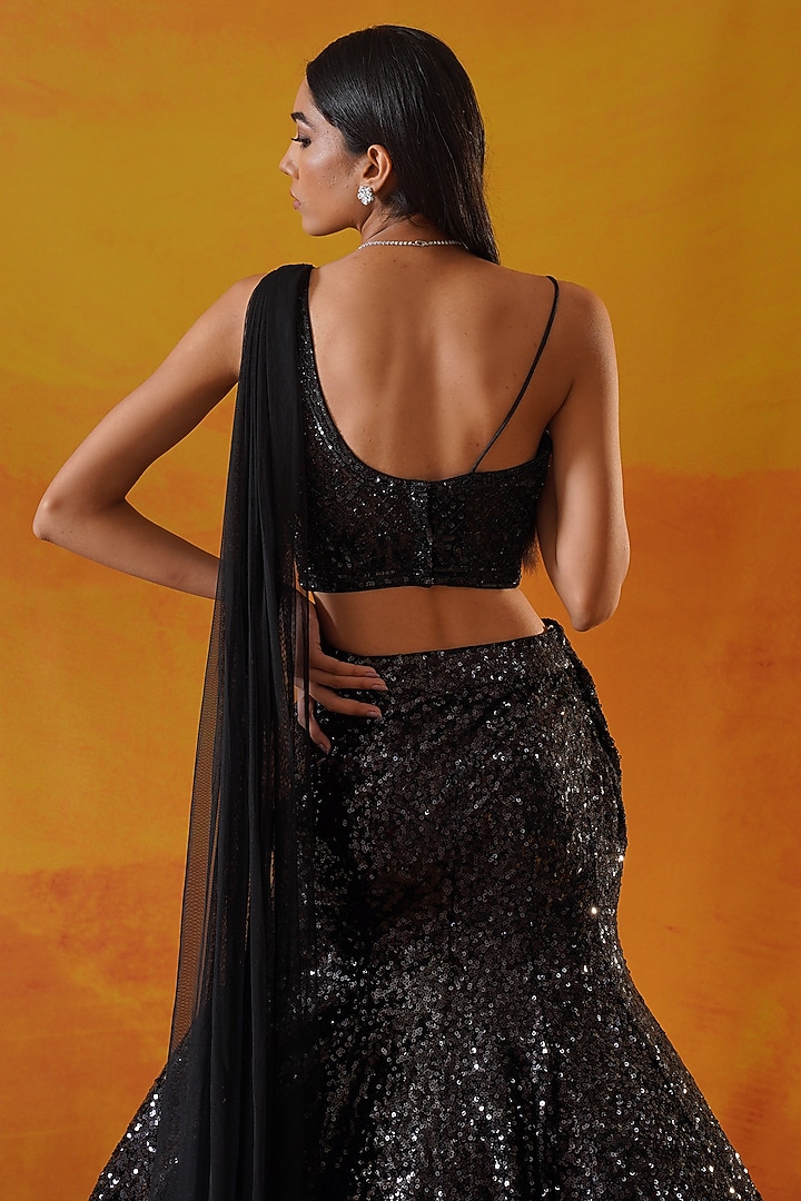 Black Sequins Wedding Lehenga Set by Kapda Dori at Pernia's Pop Up Shop