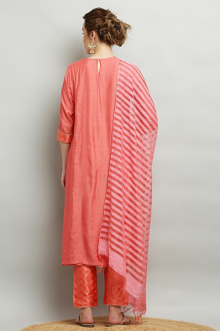 Peach Cotton Chanderi Embroidered Kurta Set by Kefi Collections at Pernia's Pop Up Shop