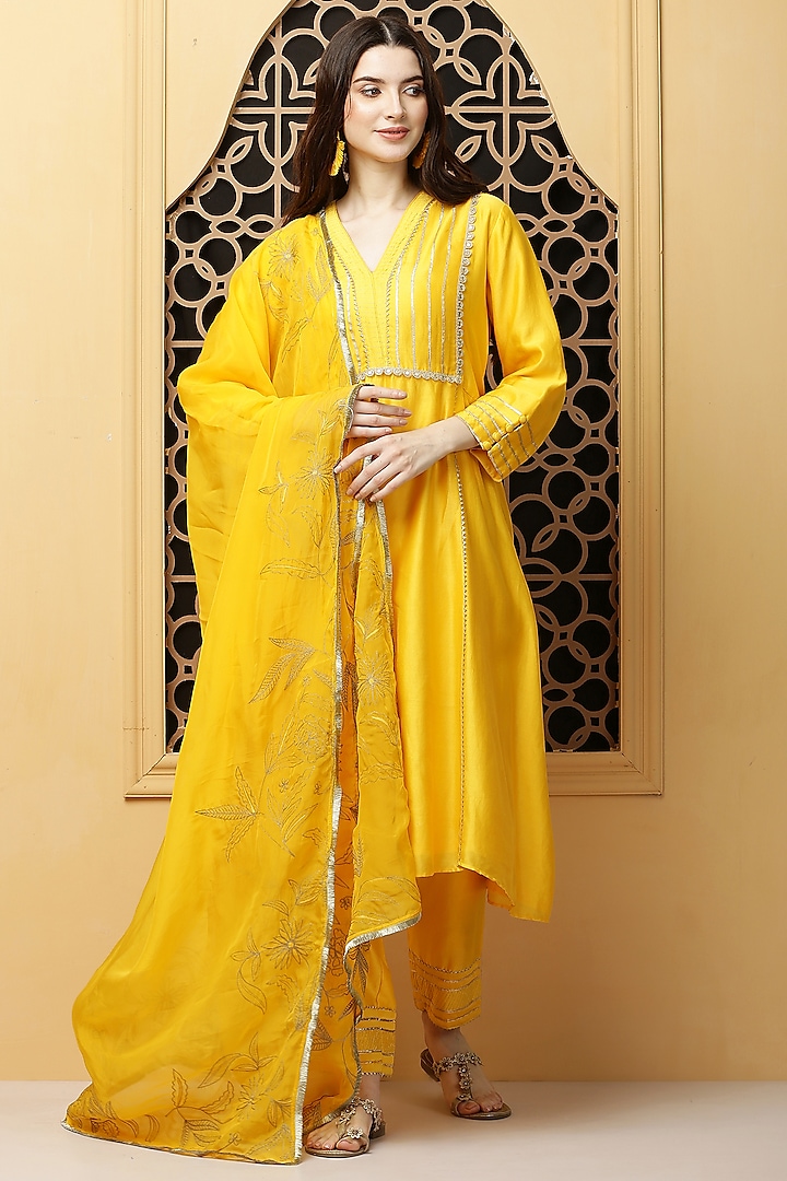 Yellow Silk Chanderi Kurta Set by Kefi Collections
