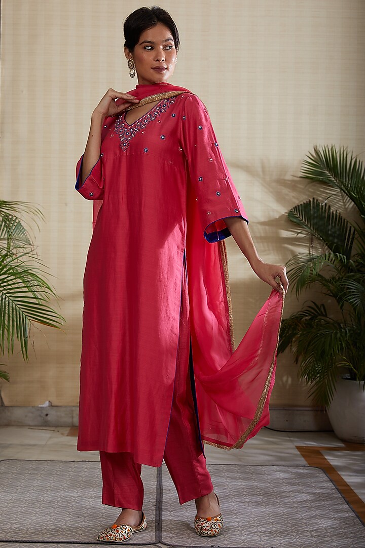 Pink Embroidered Kurta Set by Kefi Collections