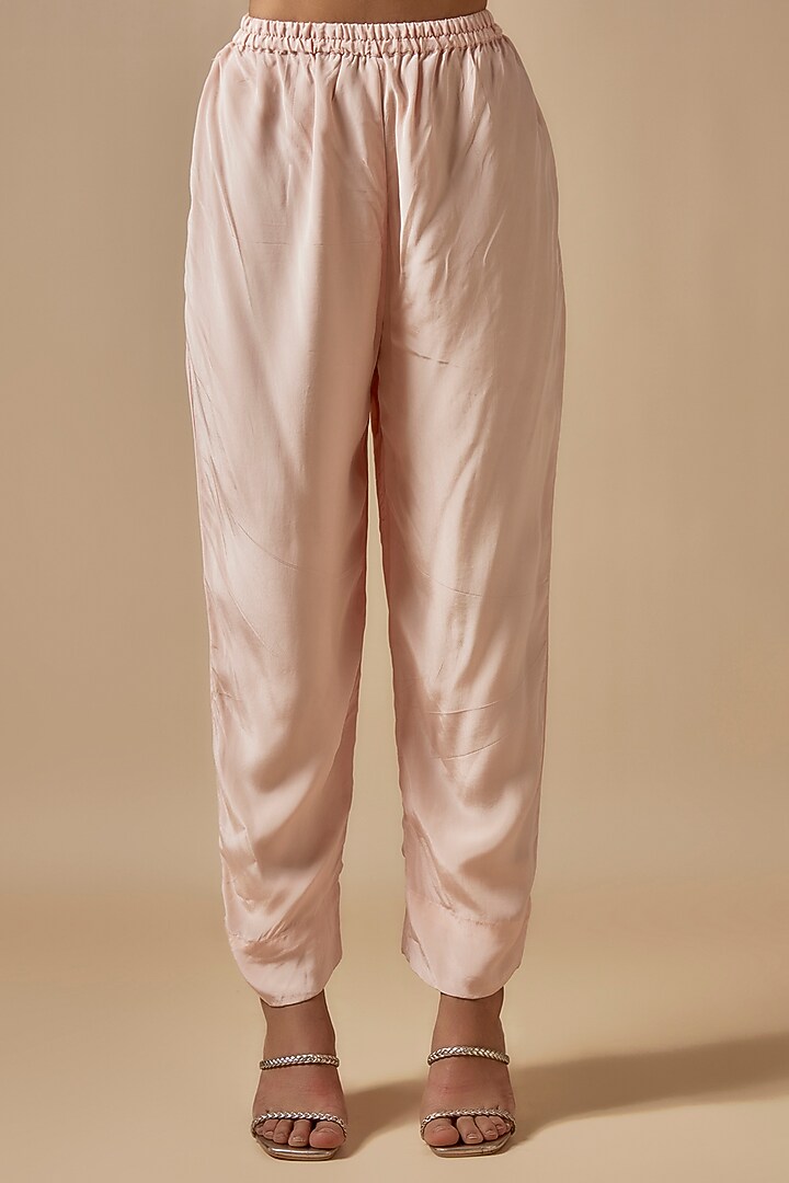Peach Net Cutdana Hand Embellished Kurta Set by Kashmiraa at Pernia's Pop Up Shop