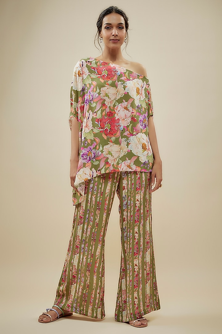 Green Crepe Silk Floral Printed Pant Set by Kashmiraa at Pernia's Pop Up Shop