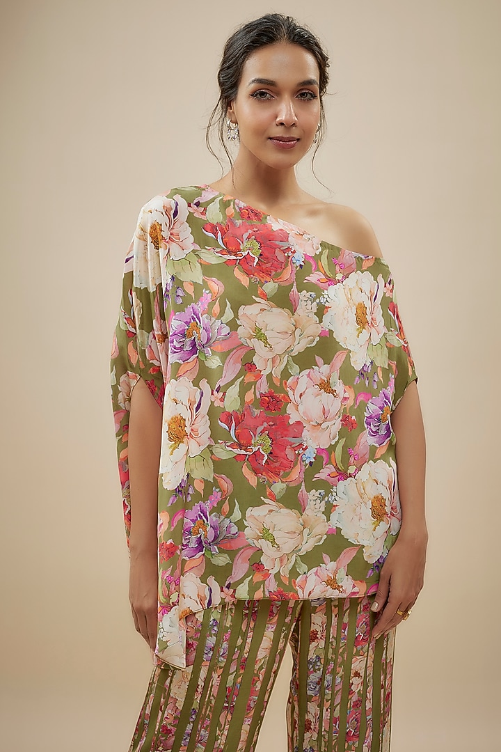Green Crepe Silk Floral Printed Pant Set by Kashmiraa at Pernia's Pop Up Shop