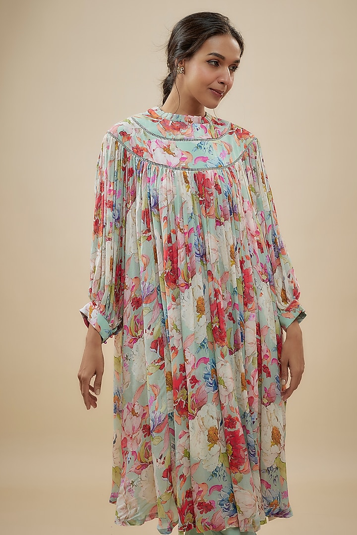 Blue Chinon Floral Printed Kurta Set by Kashmiraa at Pernia's Pop Up Shop