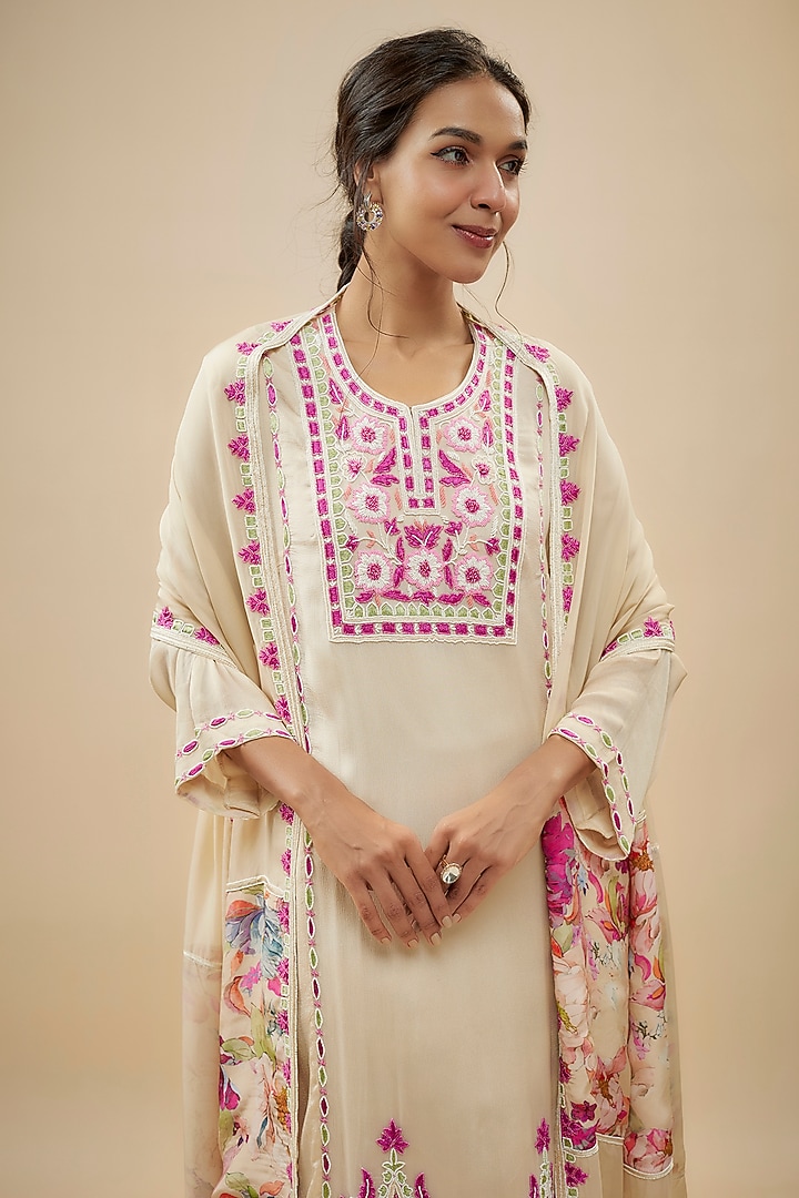 Ivory Chinon Floral Printed Kurta Set by Kashmiraa at Pernia's Pop Up Shop