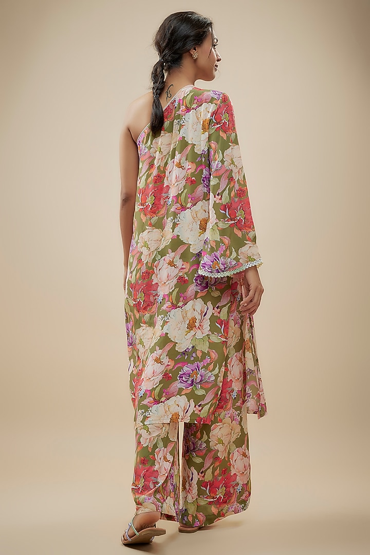 Green Chinon Floral Printed Kurta Set by Kashmiraa at Pernia's Pop Up Shop
