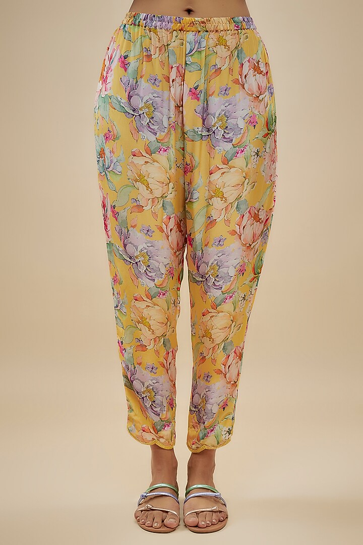 Yellow Crepe Silk Floral Printed & Embroidered Kurta Set by Kashmiraa at Pernia's Pop Up Shop