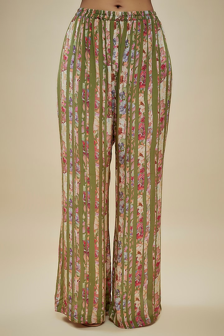 Green Crepe Silk Floral Printed Kurta Set by Kashmiraa at Pernia's Pop Up Shop