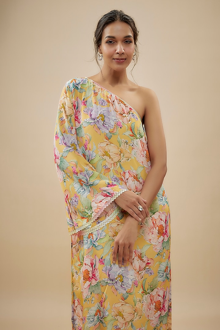 Yellow Crepe Silk Floral Printed Kurta Set by Kashmiraa at Pernia's Pop Up Shop