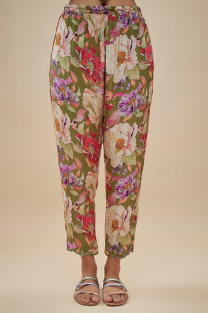 Green Crepe Silk Floral Printed Kurta Set by Kashmiraa at Pernia's Pop Up Shop