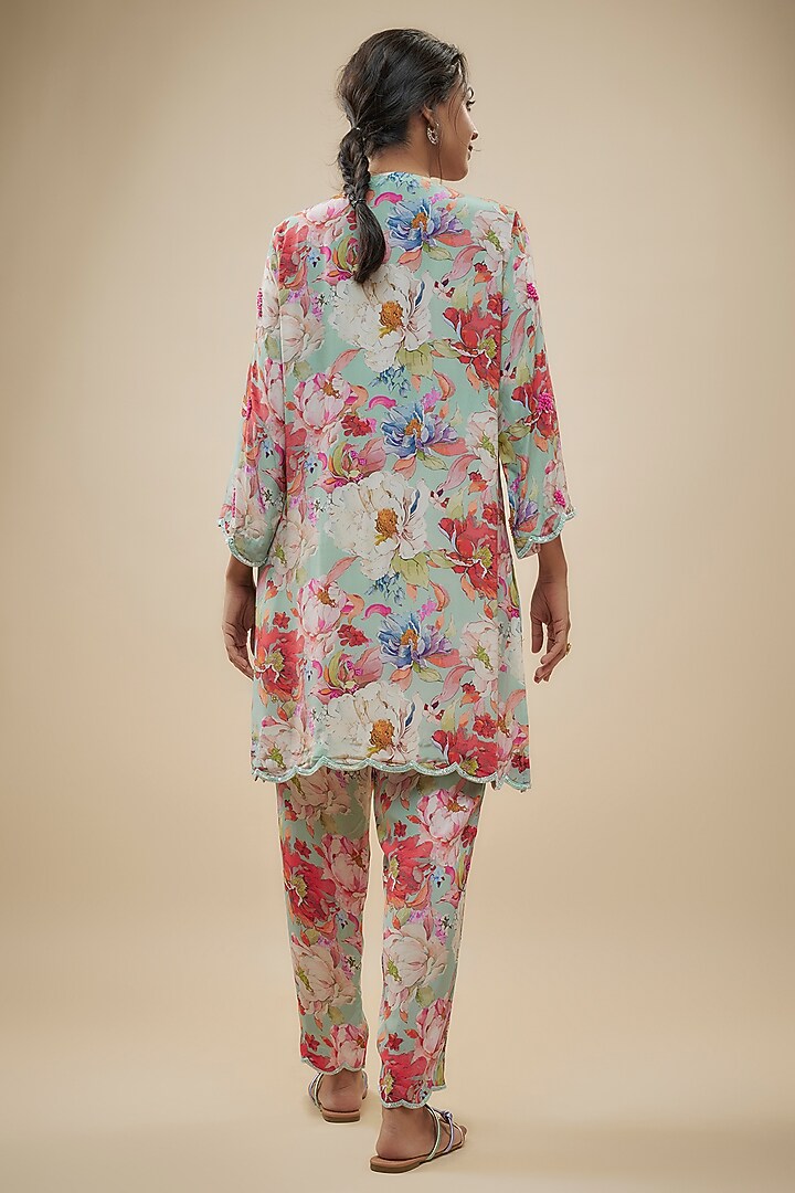 Blue Crepe Silk Floral Printed & Cutdana Embellished Kurta Set by Kashmiraa at Pernia's Pop Up Shop