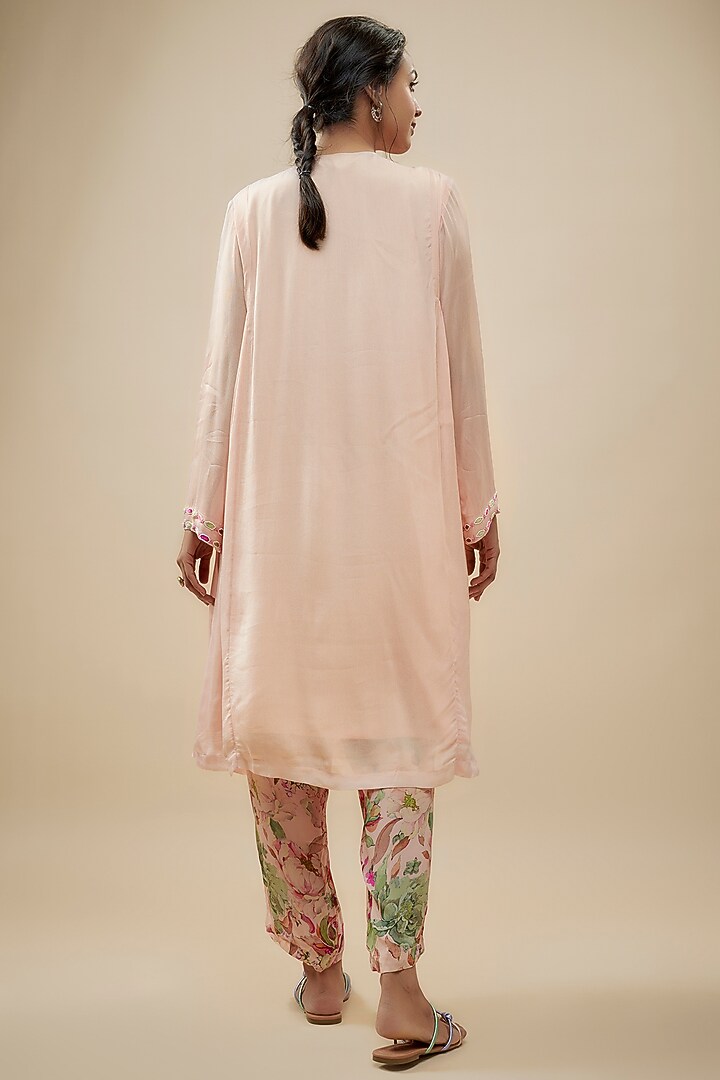 Ivory Crepe Silk Floral Printed & Poth Embellished Kurta Set by Kashmiraa at Pernia's Pop Up Shop