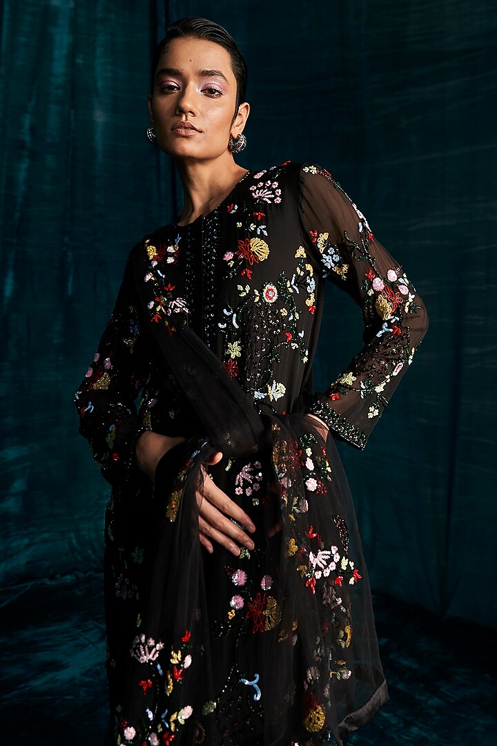 Black Georgette Cutdana Embroidered Kurta Set by Kashmiraa at Pernia's Pop Up Shop