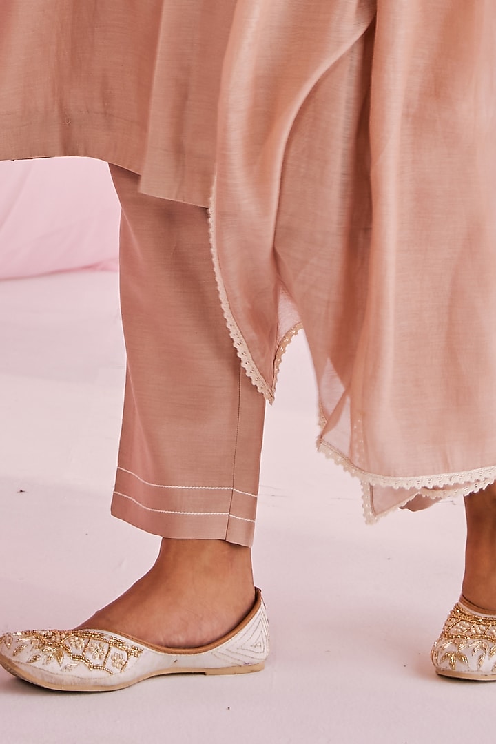 Macchiato Brown Silk Chanderi Embroidered Kurta Set by Keosha at Pernia's Pop Up Shop