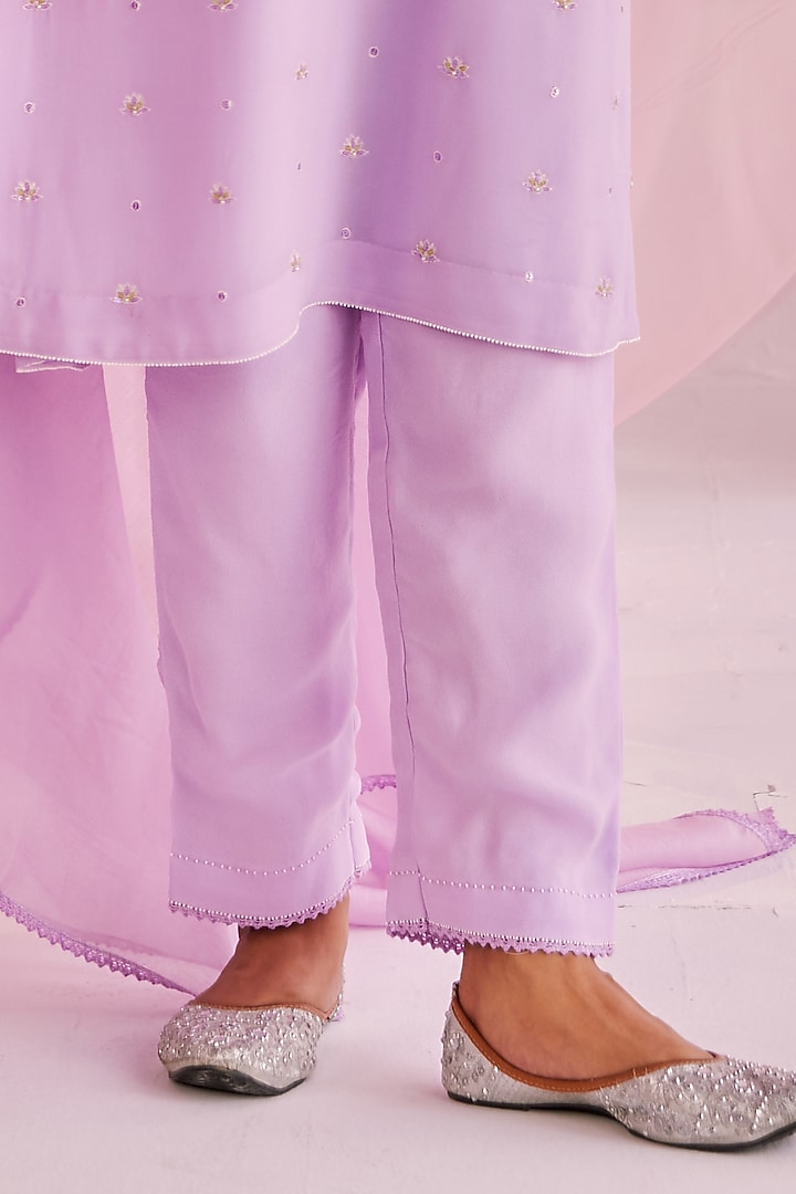 Lilac Viscose Georgette Hand Embroidered Kurta Set by Keosha at Pernia's Pop Up Shop