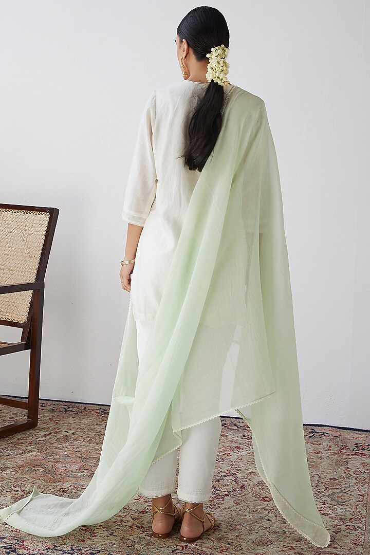 Ivory Silk Chanderi Embroidered Kurta Set by Keosha at Pernia's Pop Up Shop