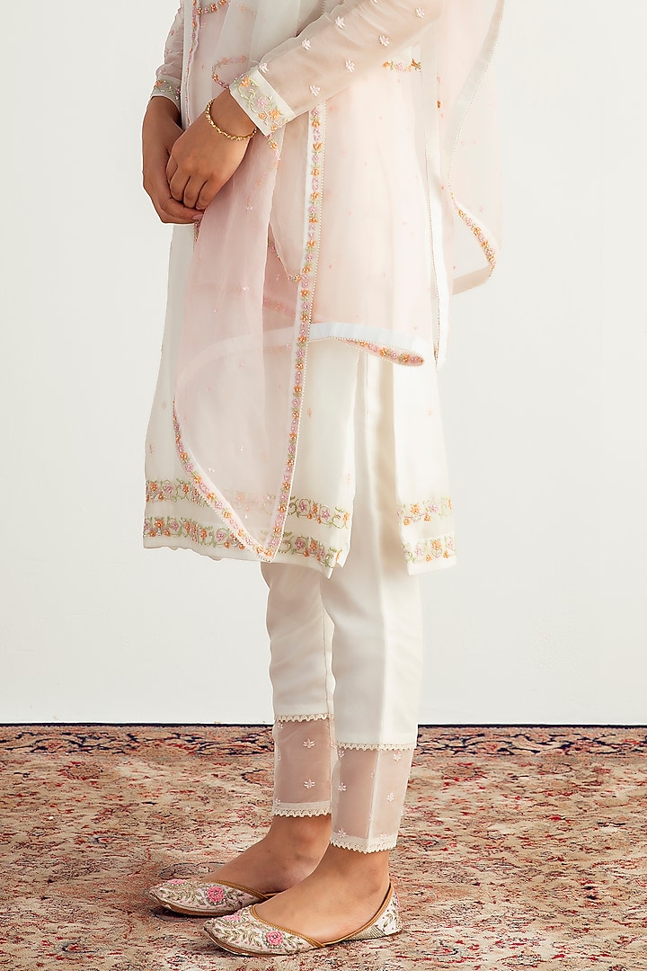 White Silk Organza Handcrafted Embroidered Kurta Set by Keosha at Pernia's Pop Up Shop
