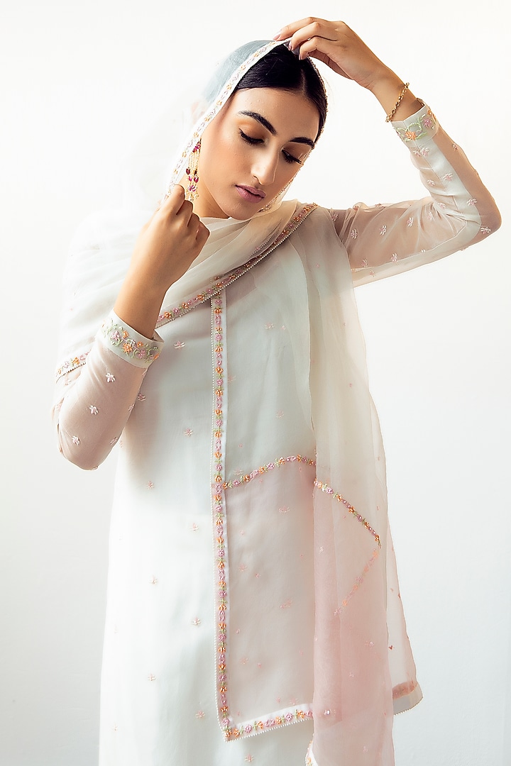White Silk Organza Handcrafted Embroidered Kurta Set by Keosha at Pernia's Pop Up Shop