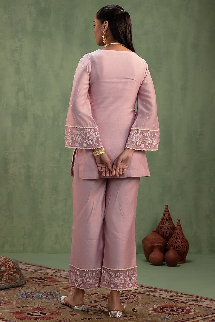 Pink Silk Chanderi Resham Embroidered Kurta Set by Keosha at Pernia's Pop Up Shop