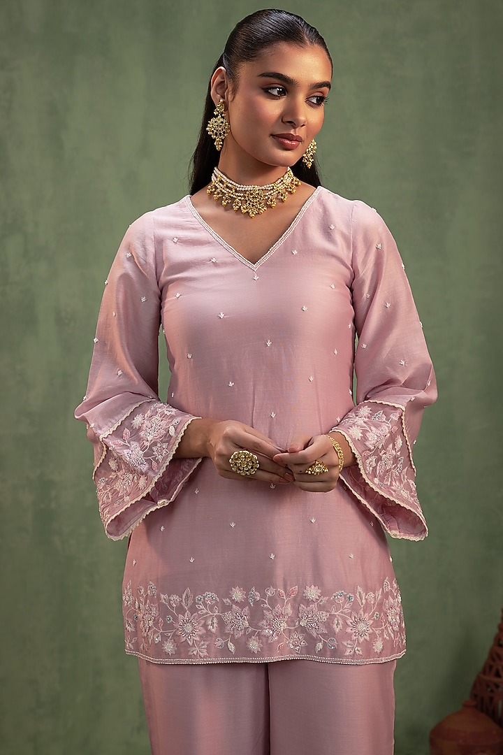 Pink Silk Chanderi Resham Embroidered Kurta Set by Keosha at Pernia's Pop Up Shop