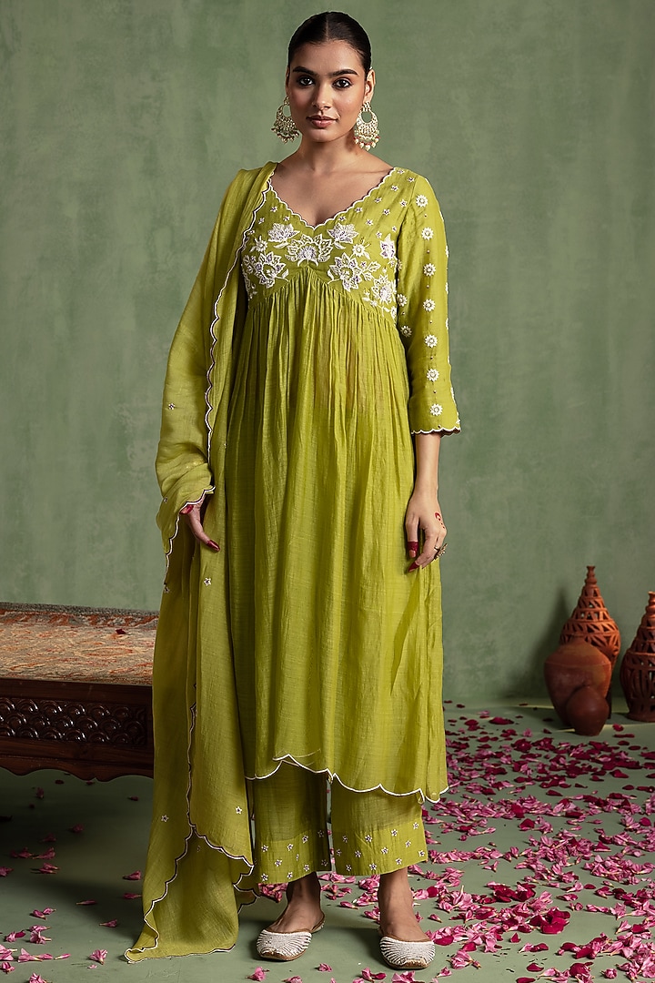 Lime Green Silk Chanderi Thread Hand Embroidered Kurta Set by Keosha at Pernia's Pop Up Shop