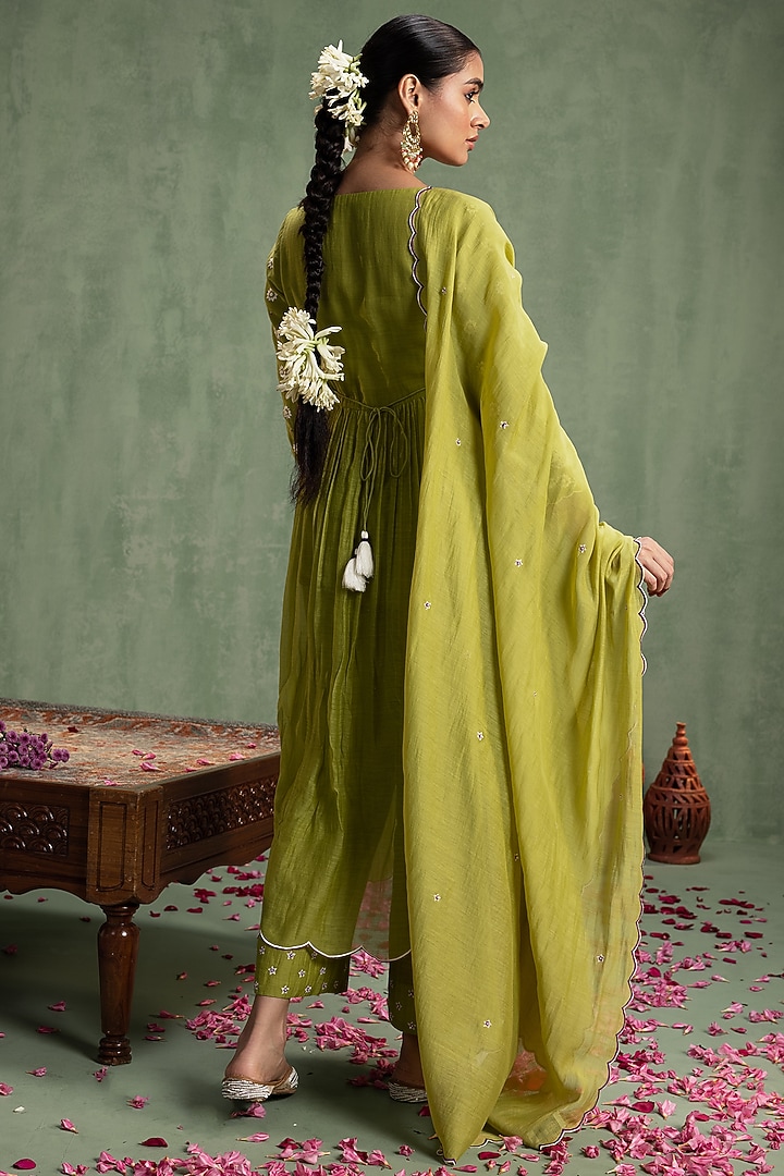Lime Green Silk Chanderi Thread Hand Embroidered Kurta Set by Keosha at Pernia's Pop Up Shop