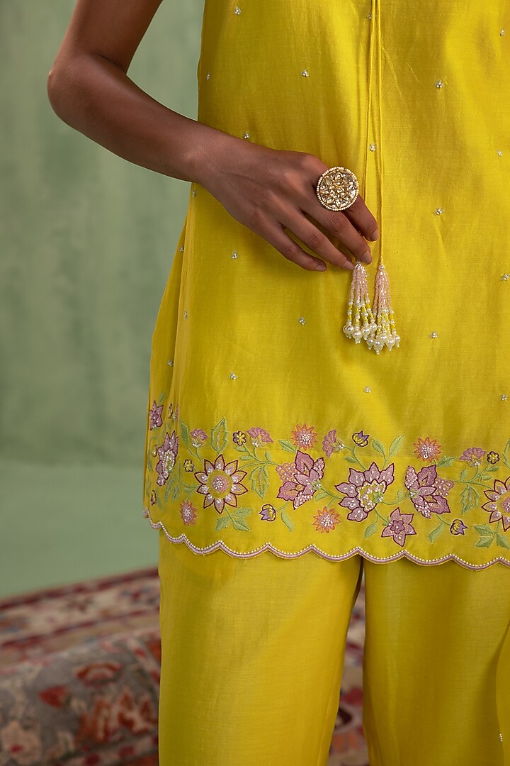 Yellow Silk Chanderi Hand Embroidered Kurta Set by Keosha at Pernia's Pop Up Shop