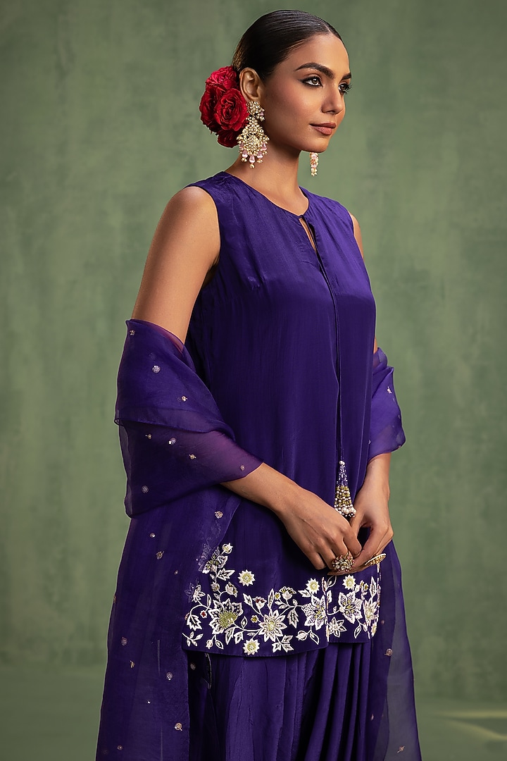 Purple Crepe Hand Embroidered Short Kurta Set by Keosha at Pernia's Pop Up Shop