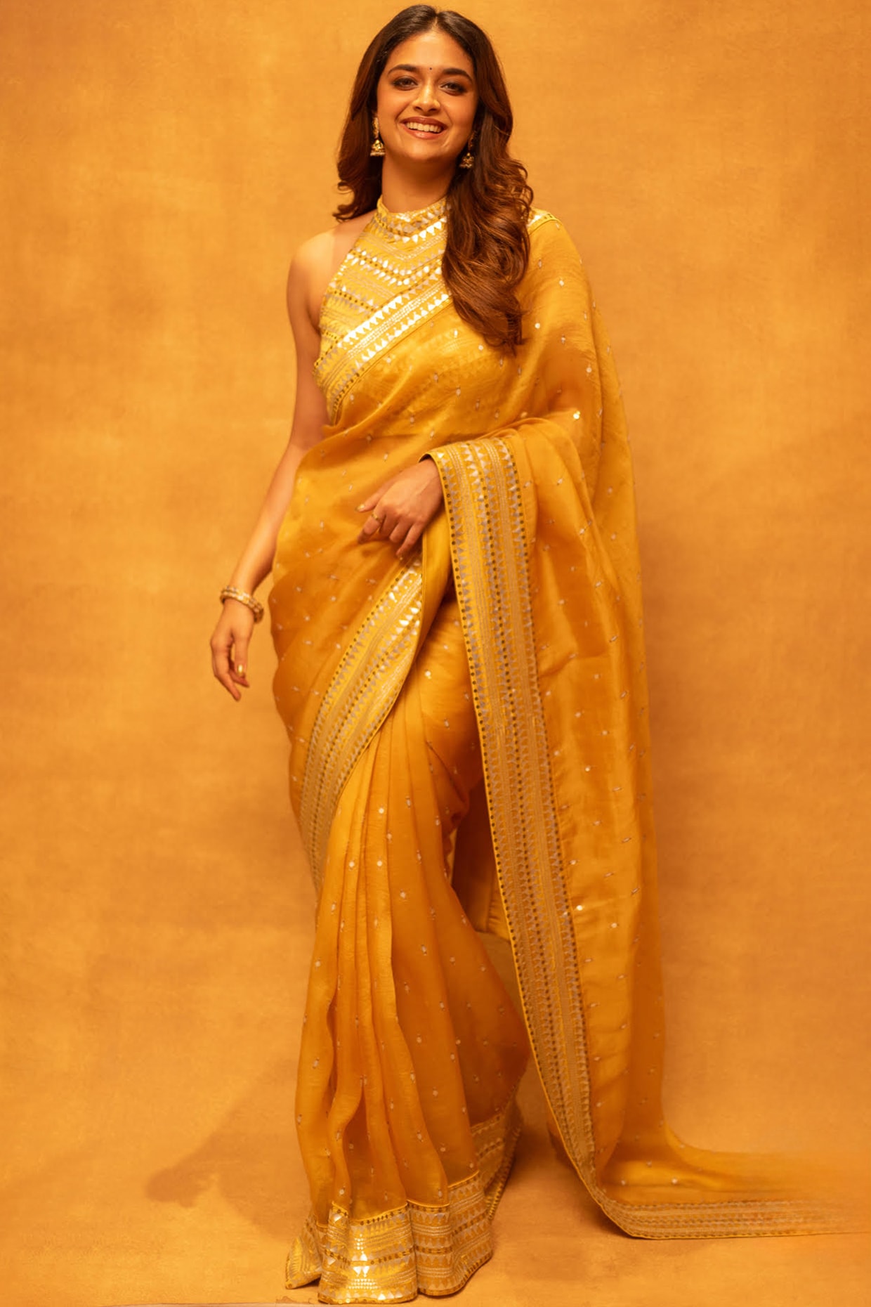 Handloom Georgette Banarasi Bandhani Saree In Yellow Color – Sankalp The  Bandhej Shoppe