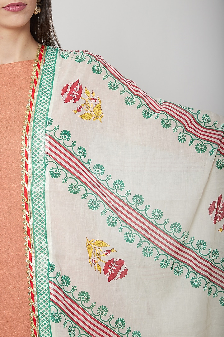 Off White Striped Dupatta by KAIA at Pernia's Pop Up Shop
