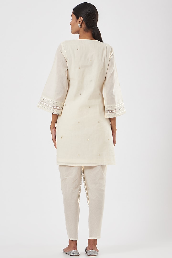 Off-White Cotton Kurta Set by KAIA at Pernia's Pop Up Shop