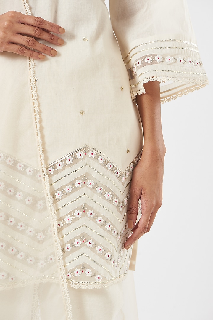 Off-White Cotton Kurta Set by KAIA at Pernia's Pop Up Shop