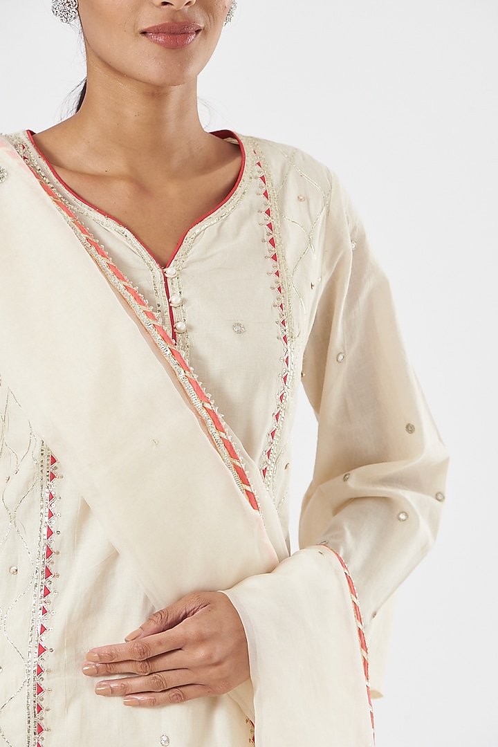 Off-White Gota Embroidered Kurta Set by KAIA at Pernia's Pop Up Shop