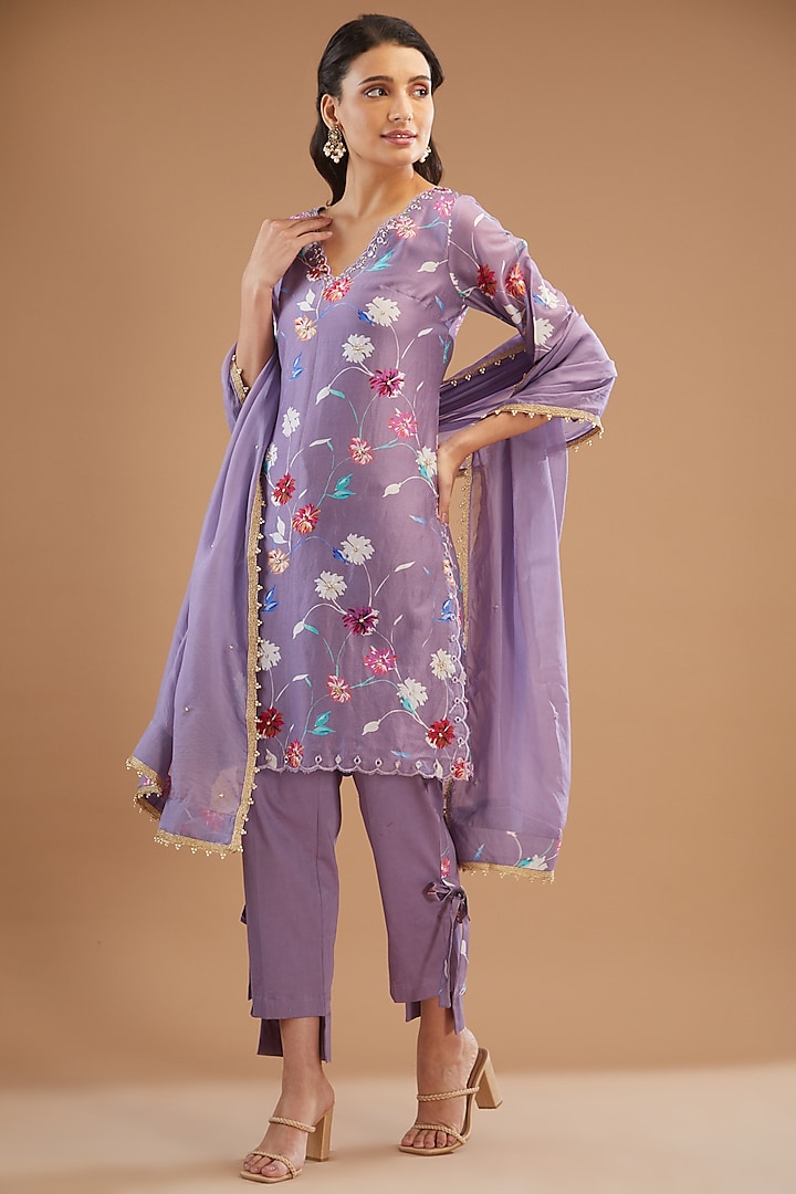 Mauve Chanderi Silk Embroidered Kurta Set by KAIA at Pernia's Pop Up Shop