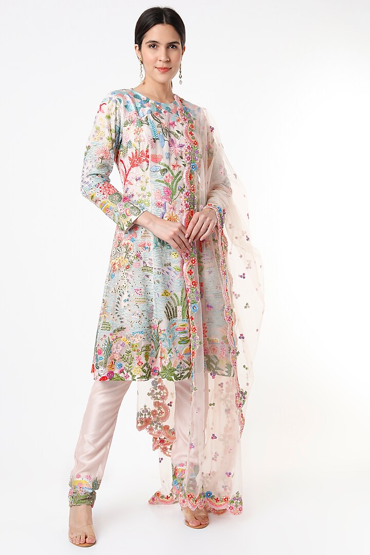 White Hand Embroidered Kurta Set by Kalighata at Pernia's Pop Up Shop