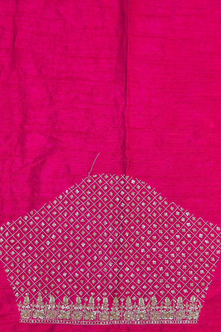 Fuchsia Bandhej Handloom Sequins Hand Embroidered Reception Saree Set by Kalighata at Pernia's Pop Up Shop