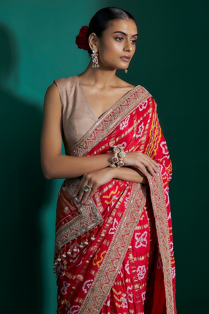 Red Bandhej Handloom Sequins Hand Embroidered Reception Saree Set by Kalighata at Pernia's Pop Up Shop