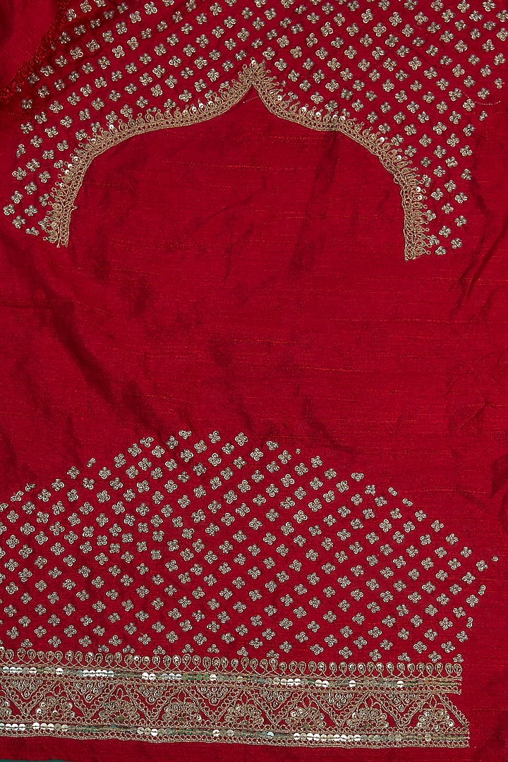 Red Bandhej Handloom Sequins Hand Embroidered Reception Saree Set by Kalighata at Pernia's Pop Up Shop