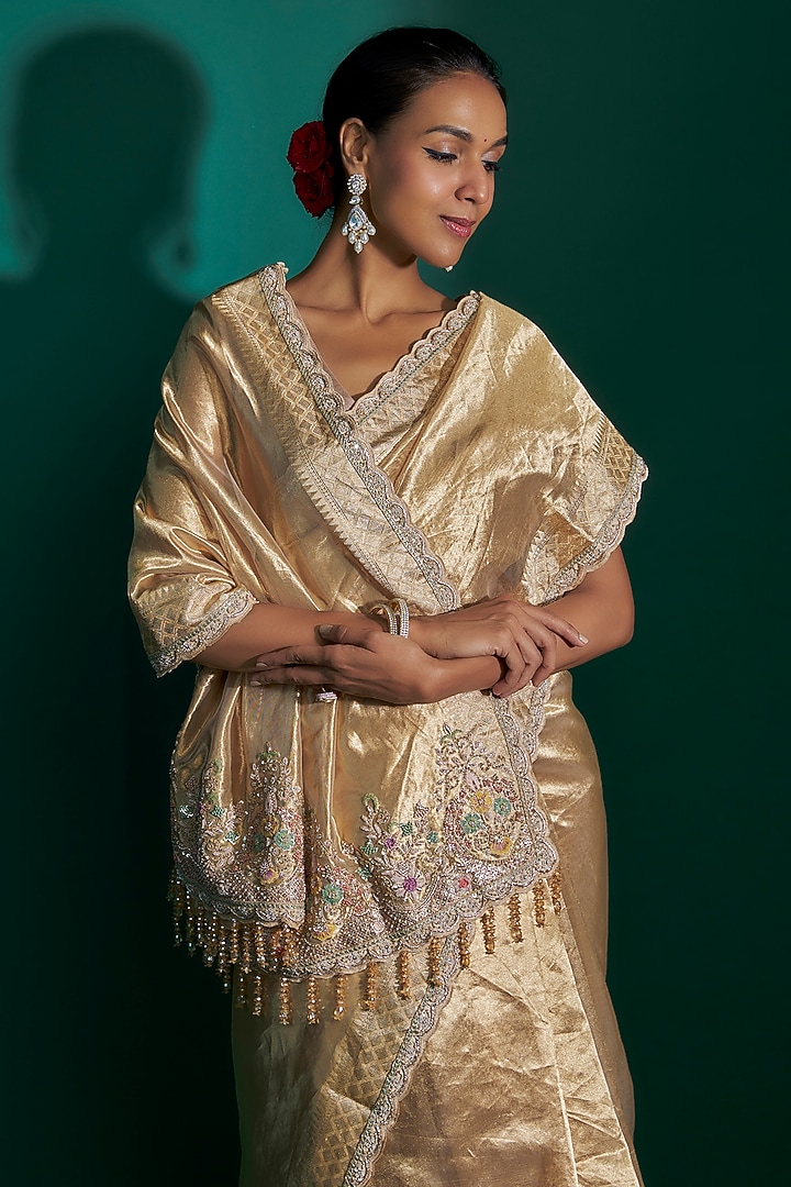 Gold Handloom Sequins Hand Embroidered Reception Saree Set by Kalighata at Pernia's Pop Up Shop