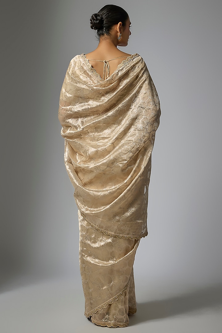Ivory Banarasi Machine Embroidered Wedding Saree Set by Kalighata at Pernia's Pop Up Shop